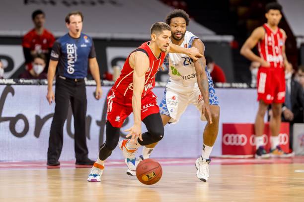 刻在场上引 刻在场上引