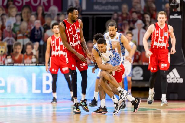 次公开亮相 次公开亮相