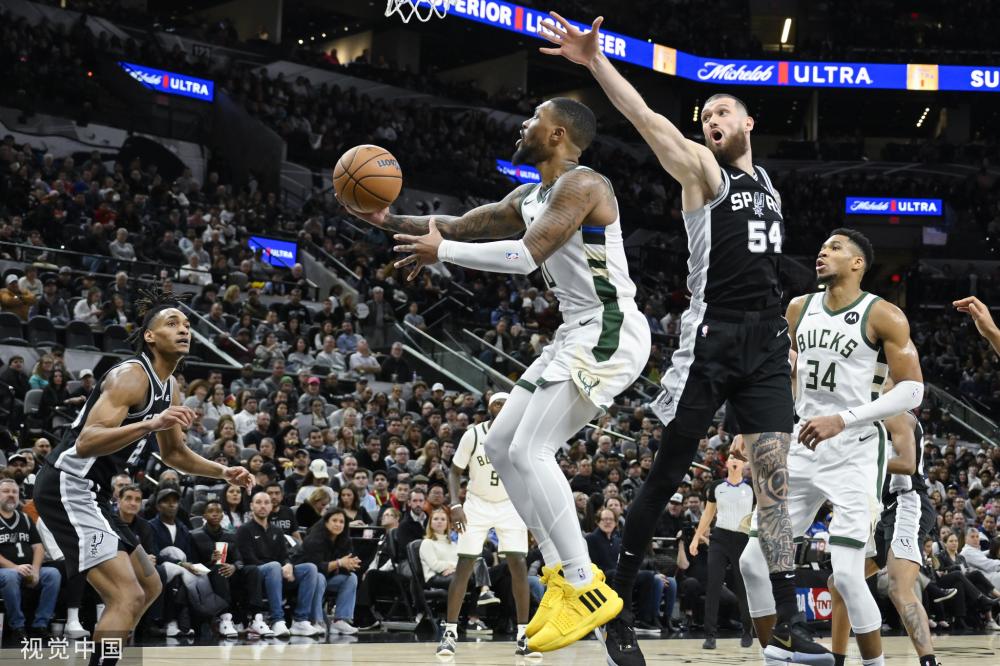 一位参赛者 一位参赛者