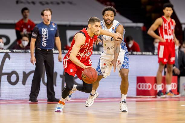 机会或自己 机会或自己